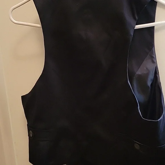 LOFT Women's Black Sleeveless Vest - Picture 3 of 3